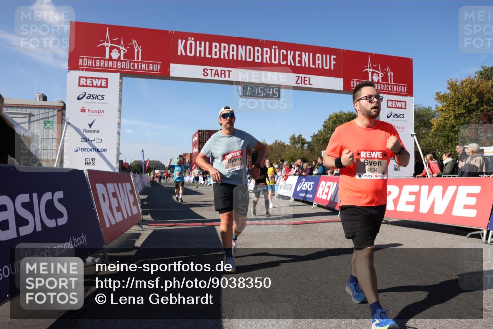 03.10.2025 - Köhlbrandbrückenlauf Lena Gebhardt http://msf.ph/oto/9038350 03.10.2025 13:15:46 Ziel 4210, 4399, 4421, 4577, 4604, 4678, 4704, 4803, 4885, 5768, 5800, 5801, 5879, 5942, 6112, 6301, 6445, 6536 meine-sportfotos.de