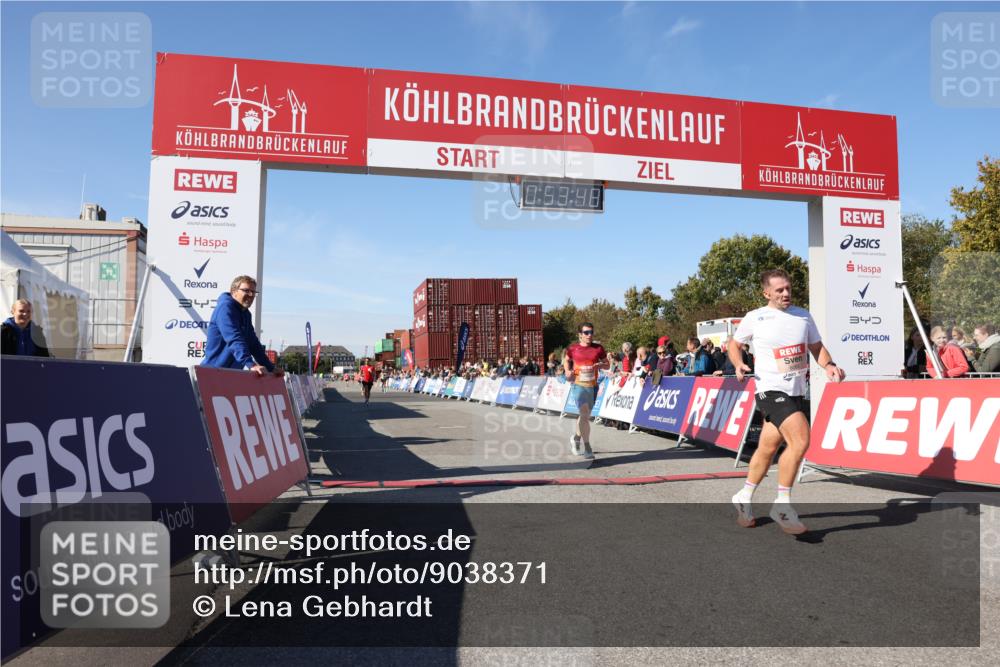03.10.2025 - Köhlbrandbrückenlauf Lena Gebhardt http://msf.ph/oto/9038371 03.10.2025 12:53:49 Ziel 4043, 4088, 6085, 6422, 6624 meine-sportfotos.de