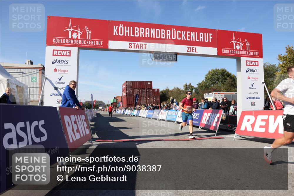 03.10.2025 - Köhlbrandbrückenlauf Lena Gebhardt http://msf.ph/oto/9038387 03.10.2025 12:53:49 Ziel 4043, 4088, 6085, 6422, 6624 meine-sportfotos.de