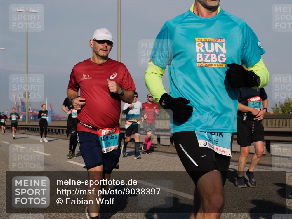 03.10.2025 - Köhlbrandbrückenlauf Fabian Wolf http://msf.ph/oto/9038397 03.10.2025 09:52:46 Position 3 1532, 2176 meine-sportfotos.de