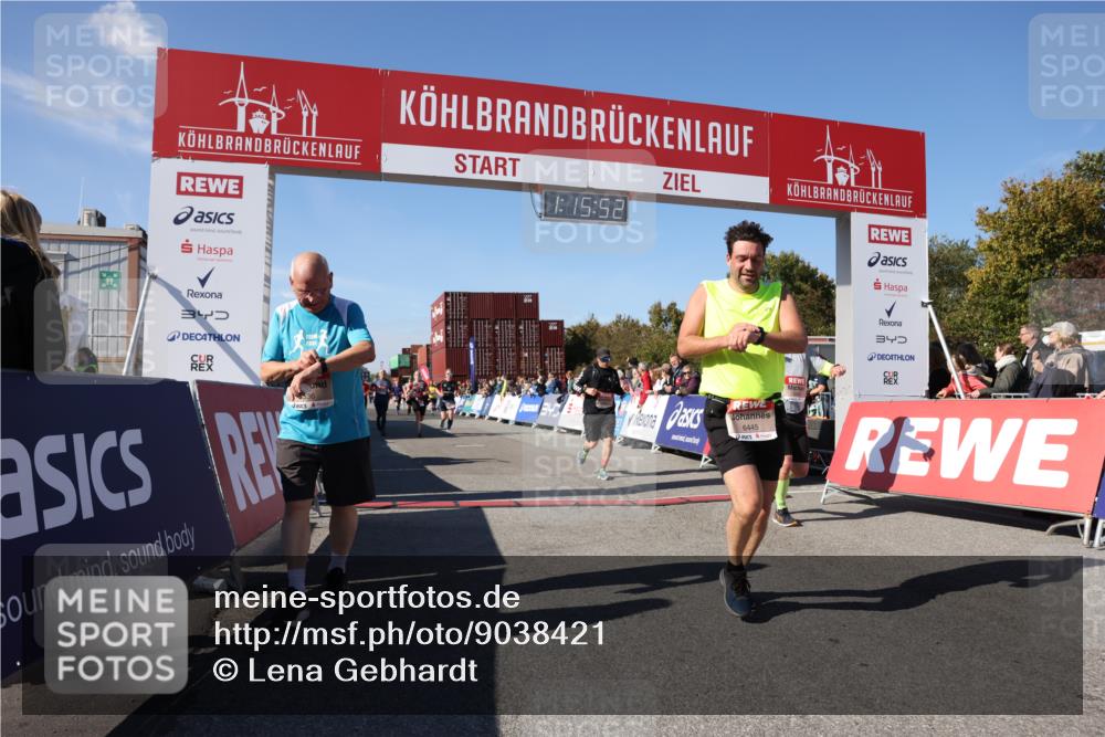 03.10.2025 - Köhlbrandbrückenlauf Lena Gebhardt http://msf.ph/oto/9038421 03.10.2025 13:15:53 Ziel 4374, 4548, 4677, 4805, 4833, 4885, 5022, 5023, 5800, 5801, 5867, 5868, 5879, 6112, 6271, 6301, 6445, 6507, 6536 meine-sportfotos.de