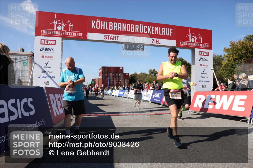 03.10.2025 - Köhlbrandbrückenlauf Lena Gebhardt http://msf.ph/oto/9038426 03.10.2025 13:15:53 Ziel 4374, 4548, 4677, 4805, 4833, 4885, 5022, 5023, 5800, 5801, 5867, 5868, 5879, 6112, 6271, 6301, 6445, 6507, 6536 meine-sportfotos.de