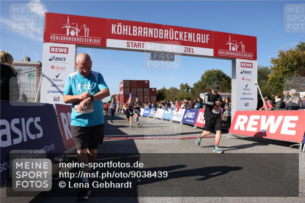 03.10.2025 - Köhlbrandbrückenlauf Lena Gebhardt http://msf.ph/oto/9038439 03.10.2025 13:15:54 Ziel 4374, 4548, 4677, 4805, 4833, 4885, 5022, 5023, 5217, 5800, 5801, 5867, 5868, 5879, 6270, 6271, 6301, 6445, 6507, 6536 meine-sportfotos.de
