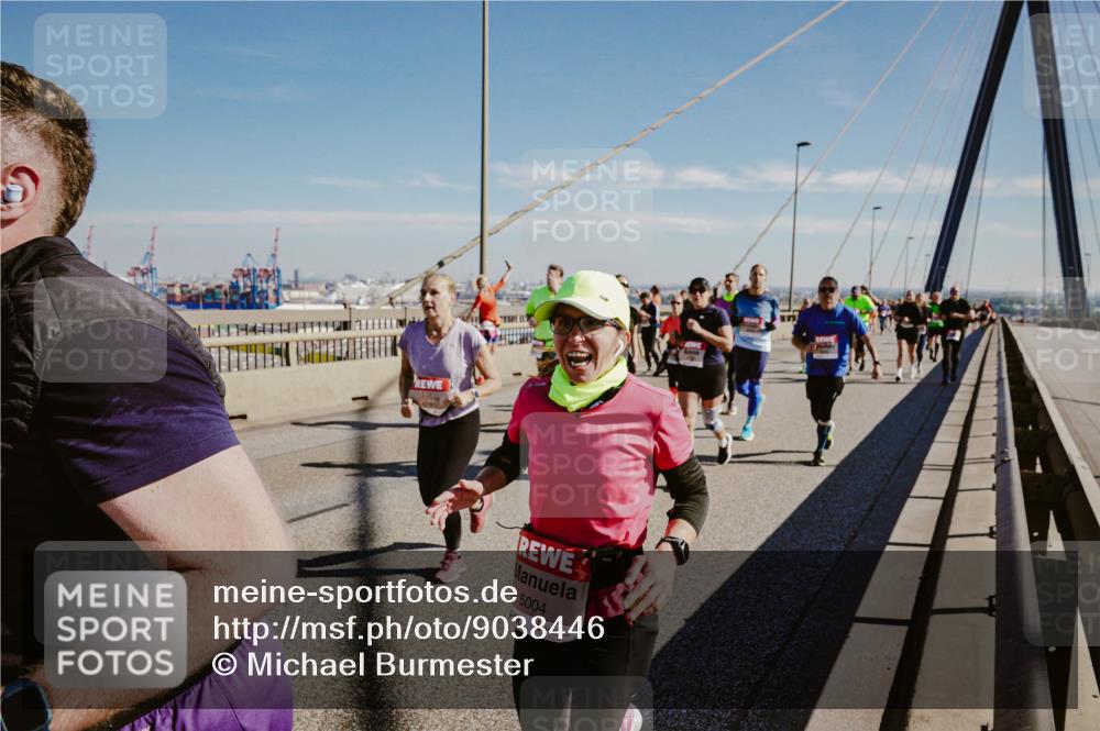03.10.2025 - Köhlbrandbrückenlauf Michael Burmester http://msf.ph/oto/9038446 03.10.2025 12:31:11 Position 1 5004 meine-sportfotos.de