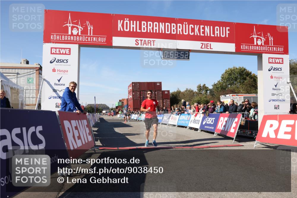 03.10.2025 - Köhlbrandbrückenlauf Lena Gebhardt http://msf.ph/oto/9038450 03.10.2025 12:53:53 Ziel 4088, 6002, 6085, 6422, 6817 meine-sportfotos.de