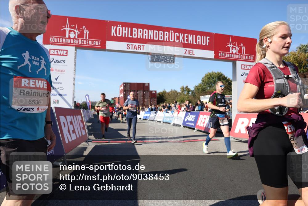 03.10.2025 - Köhlbrandbrückenlauf Lena Gebhardt http://msf.ph/oto/9038453 03.10.2025 13:15:57 Ziel 4374, 4495, 4548, 4677, 4805, 4833, 5022, 5023, 5217, 5801, 5867, 5868, 5879, 6270, 6271, 6301, 6445, 6507, 6536 meine-sportfotos.de