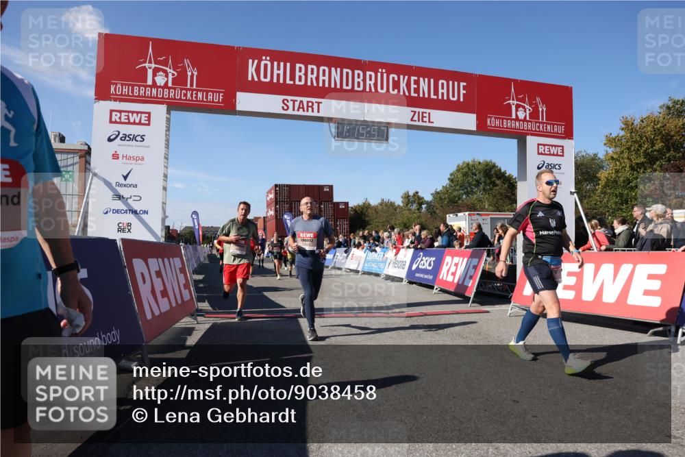 03.10.2025 - Köhlbrandbrückenlauf Lena Gebhardt http://msf.ph/oto/9038458 03.10.2025 13:15:57 Ziel 4374, 4495, 4548, 4677, 4805, 4833, 5022, 5023, 5217, 5801, 5867, 5868, 5879, 6270, 6271, 6301, 6445, 6507, 6536 meine-sportfotos.de