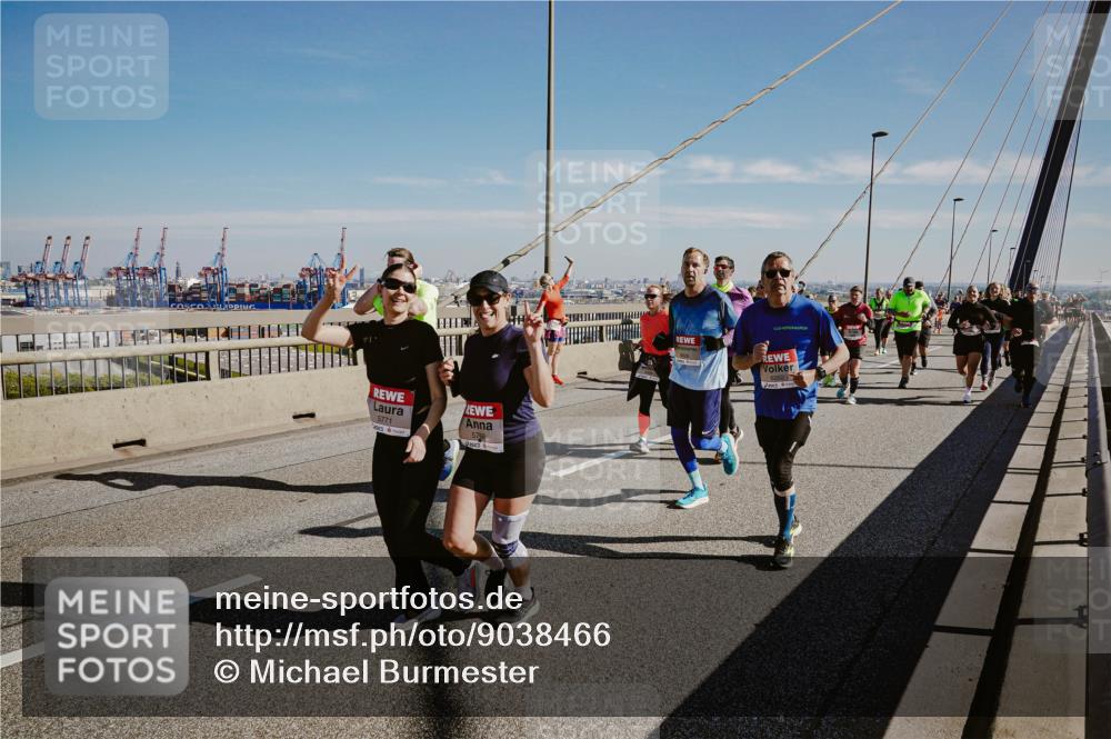 03.10.2025 - Köhlbrandbrückenlauf Michael Burmester http://msf.ph/oto/9038466 03.10.2025 12:31:12 Position 1 5771, 5768 meine-sportfotos.de