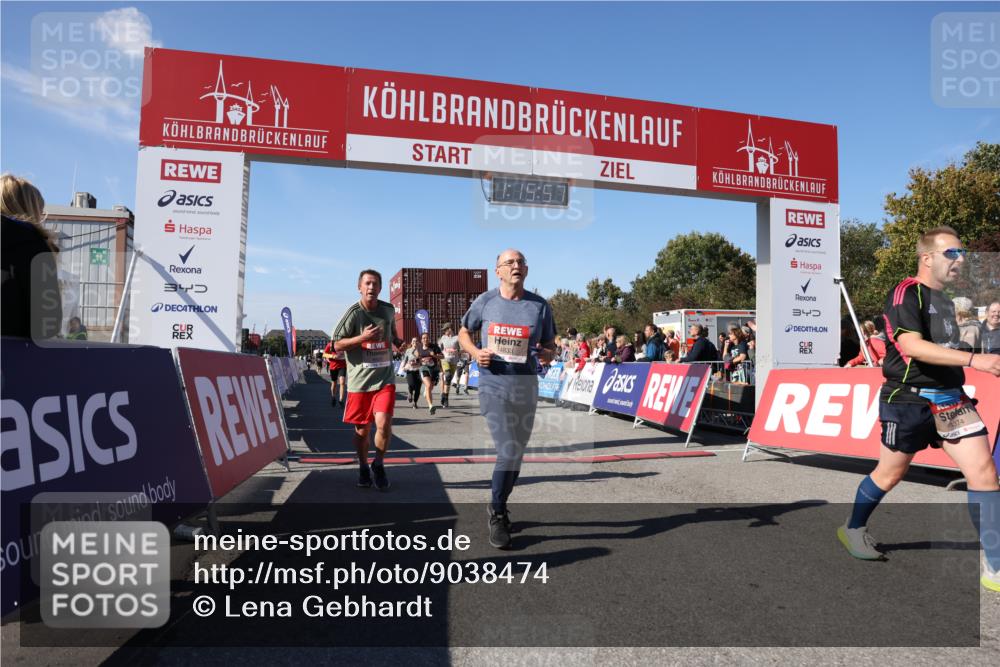 03.10.2025 - Köhlbrandbrückenlauf Lena Gebhardt http://msf.ph/oto/9038474 03.10.2025 13:15:58 Ziel 4374, 4423, 4495, 4548, 4677, 4805, 4833, 5022, 5023, 5217, 5867, 5868, 5879, 6270, 6271, 6301, 6445, 6507, 6536 meine-sportfotos.de