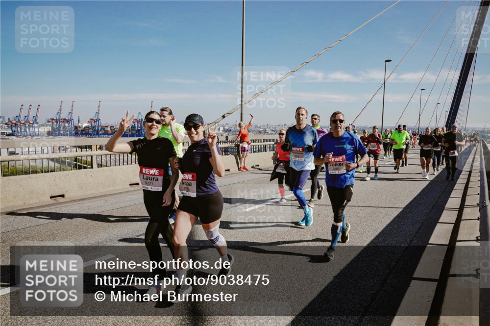 03.10.2025 - Köhlbrandbrückenlauf Michael Burmester http://msf.ph/oto/9038475 03.10.2025 12:31:12 Position 1 1, 5771 meine-sportfotos.de