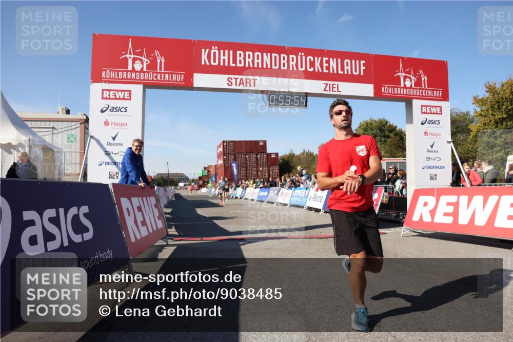 03.10.2025 - Köhlbrandbrückenlauf Lena Gebhardt http://msf.ph/oto/9038485 03.10.2025 12:53:54 Ziel 4030, 4088, 6002, 6085, 6422, 6817 meine-sportfotos.de