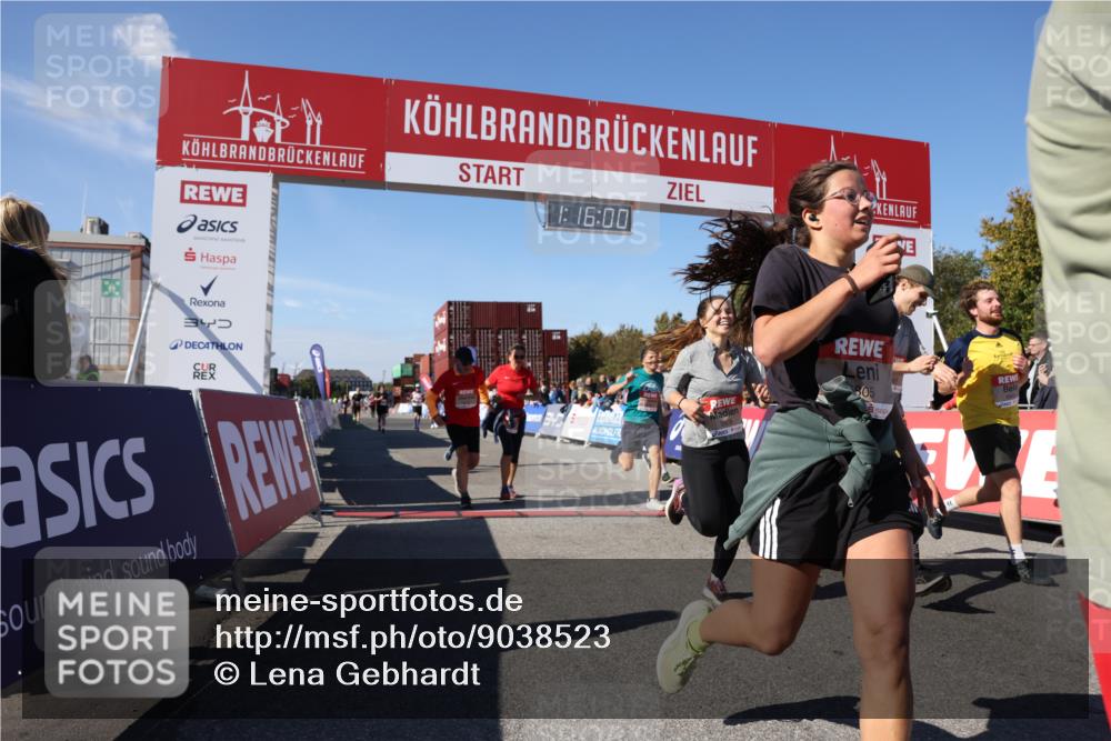 03.10.2025 - Köhlbrandbrückenlauf Lena Gebhardt http://msf.ph/oto/9038523 03.10.2025 13:16:00 Ziel 4374, 4423, 4495, 4548, 4644, 4677, 4805, 4833, 5022, 5023, 5217, 5867, 5868, 5879, 6270, 6271, 6301, 6445, 6507, 6712 meine-sportfotos.de