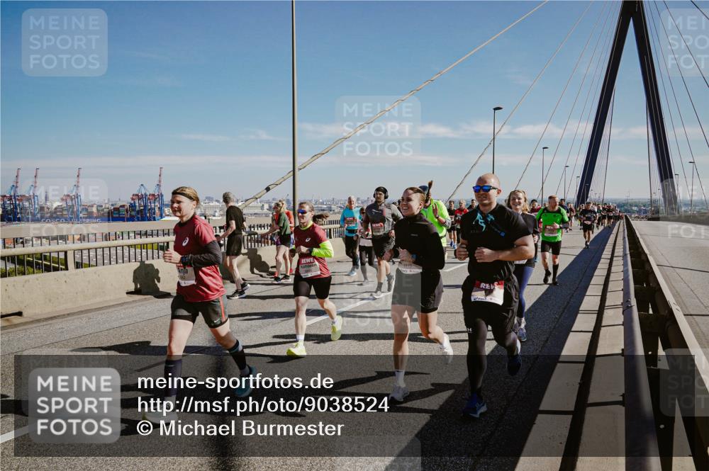 03.10.2025 - Köhlbrandbrückenlauf Michael Burmester http://msf.ph/oto/9038524 03.10.2025 12:31:15 Position 1 7 meine-sportfotos.de