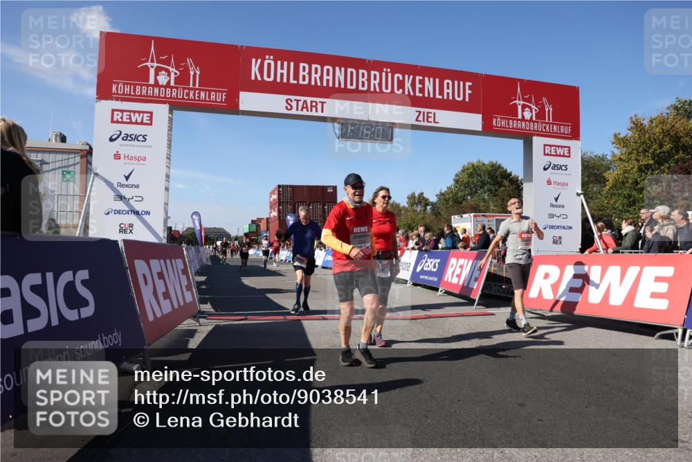 03.10.2025 - Köhlbrandbrückenlauf Lena Gebhardt http://msf.ph/oto/9038541 03.10.2025 13:16:02 Ziel 4311, 4374, 4423, 4495, 4548, 4644, 4677, 4805, 4833, 5022, 5023, 5217, 5336, 5867, 5868, 5879, 6270, 6271, 6507, 6712 meine-sportfotos.de