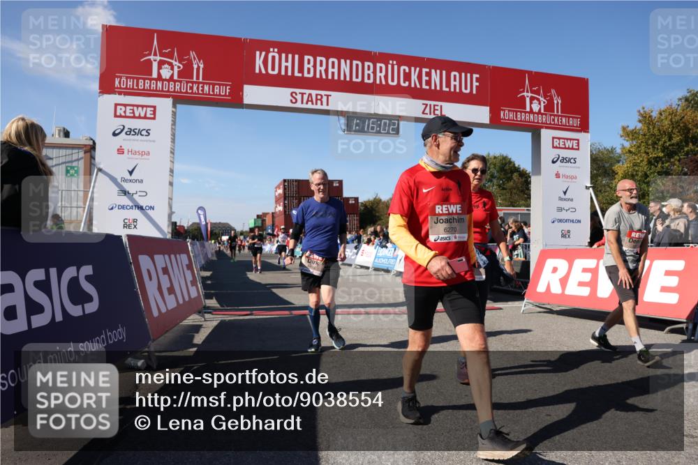 03.10.2025 - Köhlbrandbrückenlauf Lena Gebhardt http://msf.ph/oto/9038554 03.10.2025 13:16:03 Ziel 4311, 4374, 4423, 4495, 4548, 4644, 4677, 4805, 4833, 5022, 5023, 5217, 5336, 5867, 5868, 6270, 6271, 6507, 6712 meine-sportfotos.de