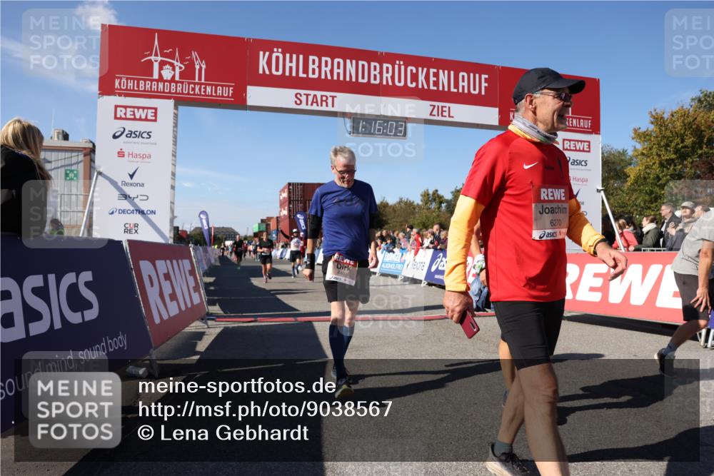 03.10.2025 - Köhlbrandbrückenlauf Lena Gebhardt http://msf.ph/oto/9038567 03.10.2025 13:16:03 Ziel 4311, 4374, 4423, 4495, 4548, 4644, 4677, 4805, 4833, 5022, 5023, 5217, 5336, 5867, 5868, 6270, 6271, 6507, 6712 meine-sportfotos.de