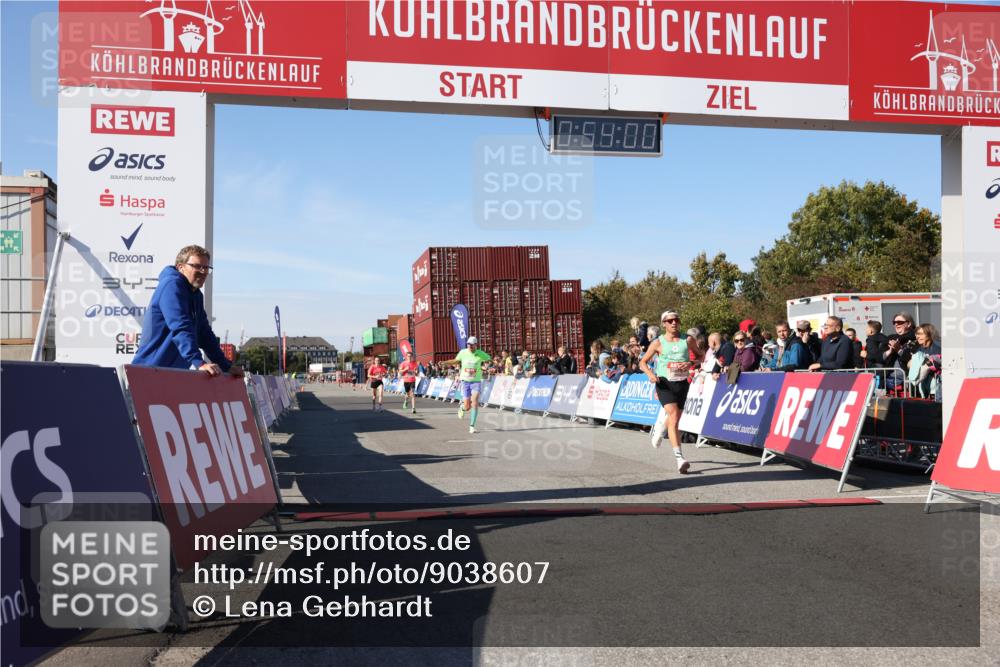 03.10.2025 - Köhlbrandbrückenlauf Lena Gebhardt http://msf.ph/oto/9038607 03.10.2025 12:54:00 Ziel 4030, 4088, 5710, 5947, 6002, 6200, 6817 meine-sportfotos.de