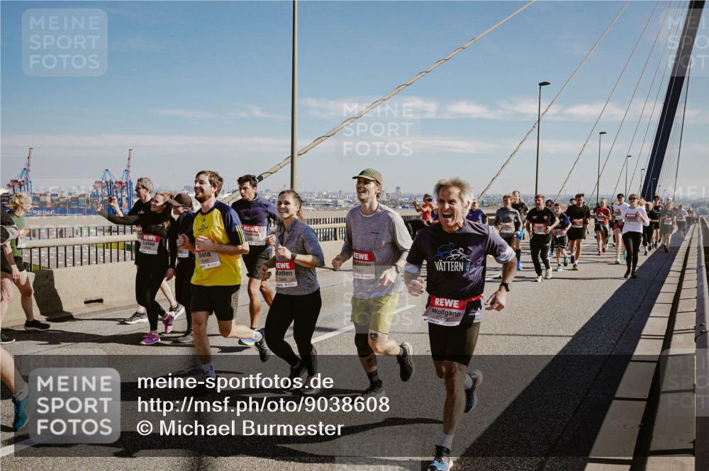 03.10.2025 - Köhlbrandbrückenlauf Michael Burmester http://msf.ph/oto/9038608 03.10.2025 12:31:21 Position 1 4548 meine-sportfotos.de