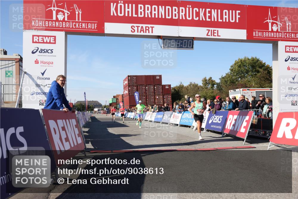 03.10.2025 - Köhlbrandbrückenlauf Lena Gebhardt http://msf.ph/oto/9038613 03.10.2025 12:54:00 Ziel 4030, 4088, 5710, 5947, 6002, 6200, 6817 meine-sportfotos.de