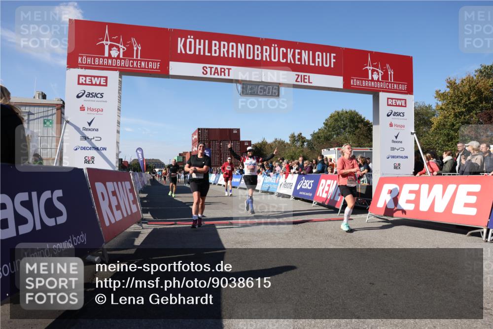 03.10.2025 - Köhlbrandbrückenlauf Lena Gebhardt http://msf.ph/oto/9038615 03.10.2025 13:16:06 Ziel 4311, 4423, 4495, 4548, 4644, 4805, 4833, 5022, 5023, 5068, 5217, 5336, 5867, 5868, 6270, 6271, 6507, 6712 meine-sportfotos.de