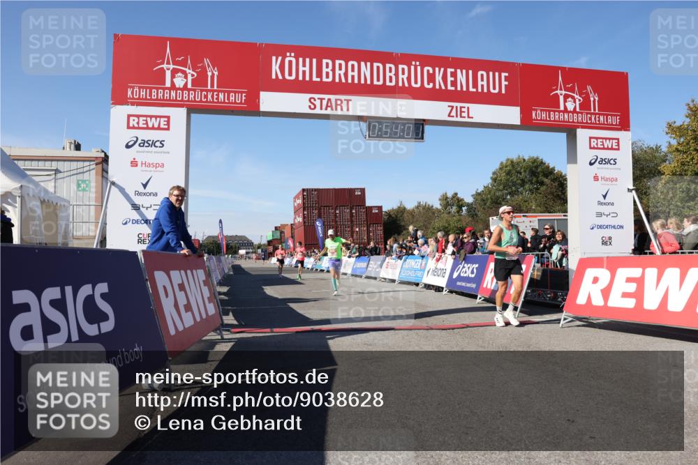 03.10.2025 - Köhlbrandbrückenlauf Lena Gebhardt http://msf.ph/oto/9038628 03.10.2025 12:54:01 Ziel 4030, 4088, 5710, 5947, 6002, 6200, 6817 meine-sportfotos.de