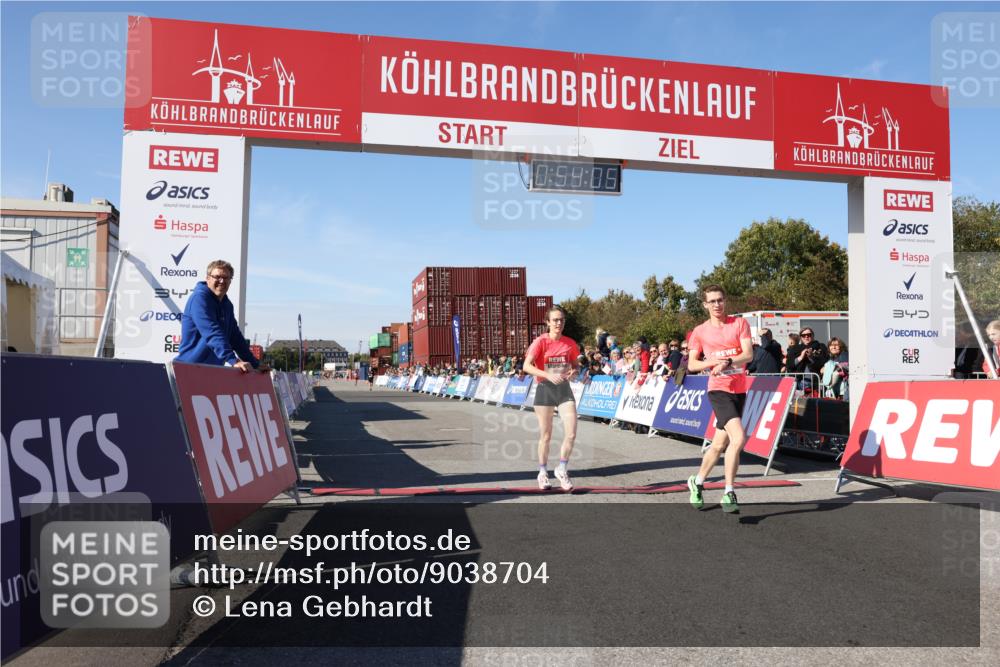 03.10.2025 - Köhlbrandbrückenlauf Lena Gebhardt http://msf.ph/oto/9038704 03.10.2025 12:54:06 Ziel 4030, 5710, 5947, 6002, 6200, 6817 meine-sportfotos.de