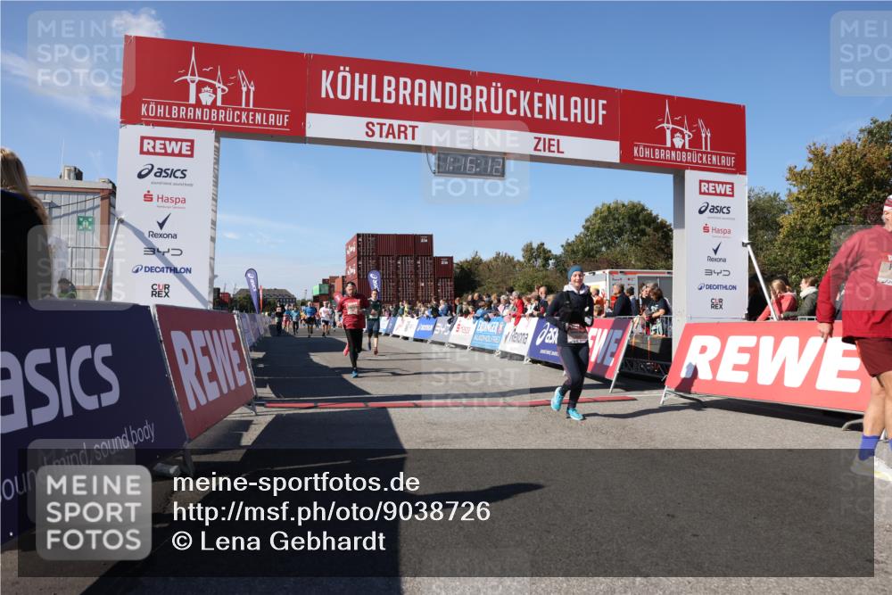 03.10.2025 - Köhlbrandbrückenlauf Lena Gebhardt http://msf.ph/oto/9038726 03.10.2025 13:16:13 Ziel 4311, 4423, 4563, 4644, 4696, 4928, 5068, 5336, 5684, 5806, 6712 meine-sportfotos.de