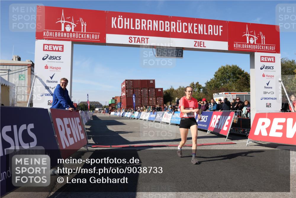 03.10.2025 - Köhlbrandbrückenlauf Lena Gebhardt http://msf.ph/oto/9038733 03.10.2025 12:54:07 Ziel 4030, 5710, 5947, 6002, 6200, 6817 meine-sportfotos.de