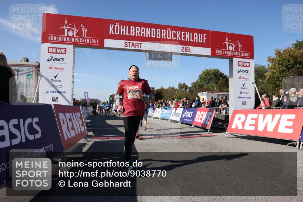 03.10.2025 - Köhlbrandbrückenlauf Lena Gebhardt http://msf.ph/oto/9038770 03.10.2025 13:16:15 Ziel 4311, 4317, 4347, 4563, 4644, 4696, 4928, 5032, 5068, 5336, 5684, 5806, 5836, 6712, 6771 meine-sportfotos.de