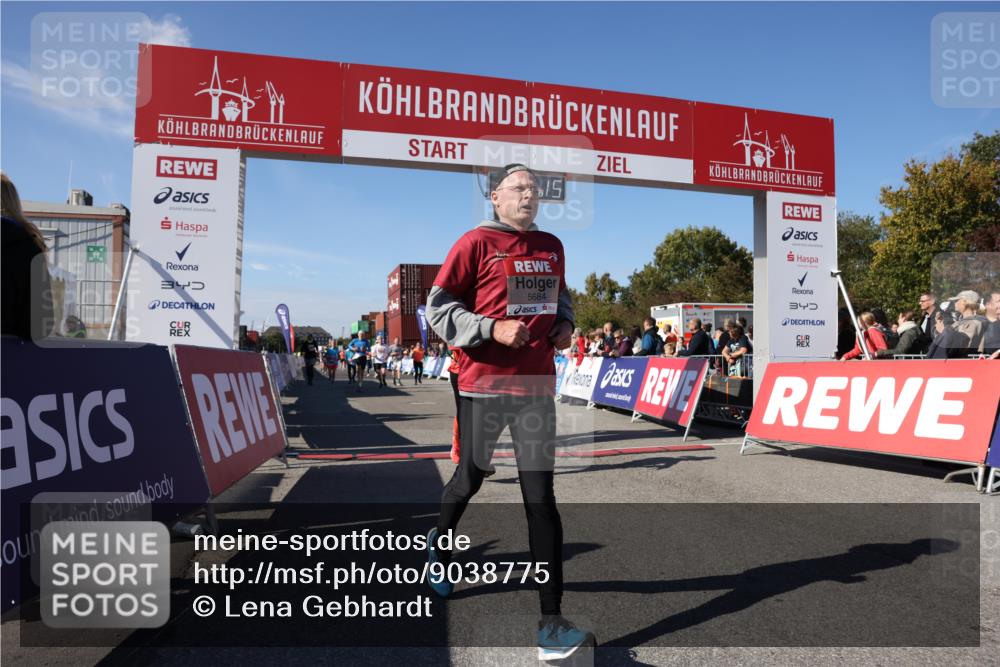 03.10.2025 - Köhlbrandbrückenlauf Lena Gebhardt http://msf.ph/oto/9038775 03.10.2025 13:16:15 Ziel 4311, 4317, 4347, 4563, 4644, 4696, 4928, 5032, 5068, 5336, 5684, 5806, 5836, 6712, 6771 meine-sportfotos.de