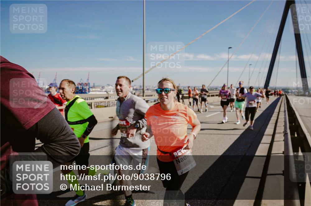 03.10.2025 - Köhlbrandbrückenlauf Michael Burmester http://msf.ph/oto/9038796 03.10.2025 12:31:31 Position 1 5836 meine-sportfotos.de