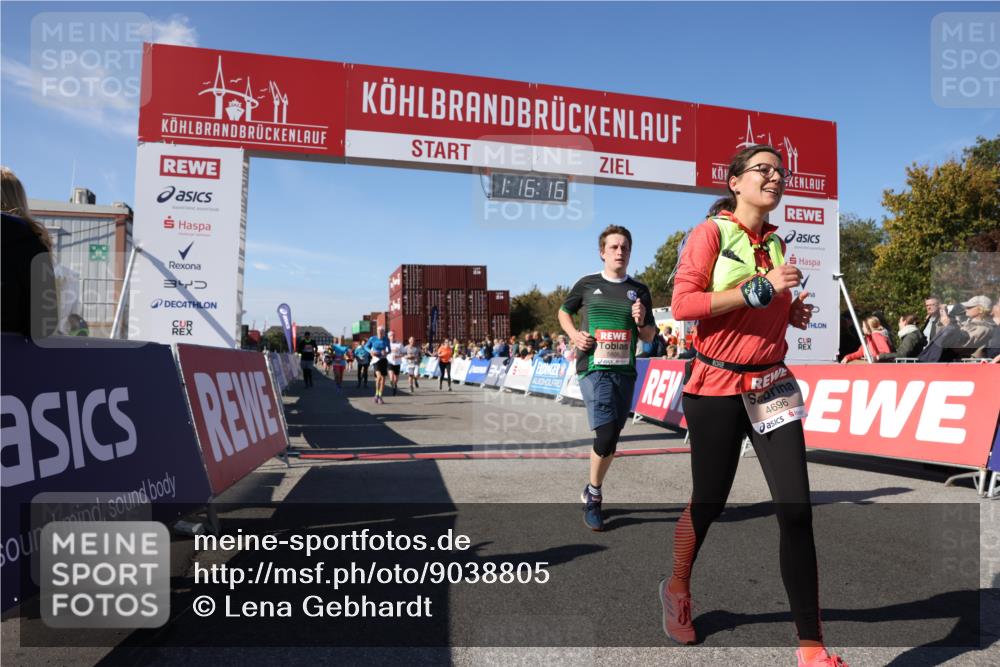 03.10.2025 - Köhlbrandbrückenlauf Lena Gebhardt http://msf.ph/oto/9038805 03.10.2025 13:16:17 Ziel 4144, 4311, 4317, 4347, 4414, 4563, 4696, 4928, 4952, 5032, 5068, 5336, 5684, 5806, 5836, 6761, 6771 meine-sportfotos.de
