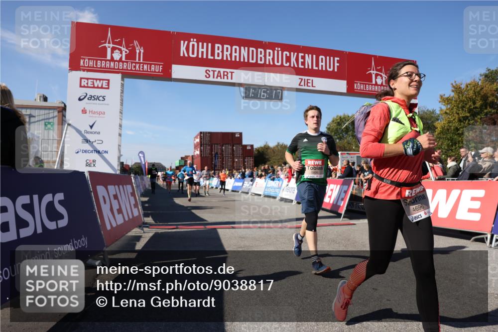 03.10.2025 - Köhlbrandbrückenlauf Lena Gebhardt http://msf.ph/oto/9038817 03.10.2025 13:16:17 Ziel 4144, 4311, 4317, 4347, 4414, 4563, 4696, 4928, 4952, 5032, 5068, 5336, 5684, 5806, 5836, 6761, 6771 meine-sportfotos.de