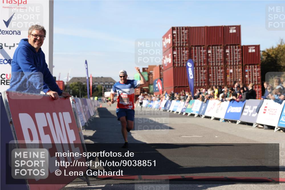 03.10.2025 - Köhlbrandbrückenlauf Lena Gebhardt http://msf.ph/oto/9038851 03.10.2025 12:54:25 Ziel 4023, 4598 meine-sportfotos.de
