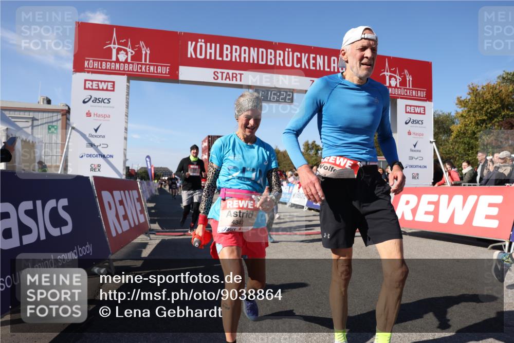 03.10.2025 - Köhlbrandbrückenlauf Lena Gebhardt http://msf.ph/oto/9038864 03.10.2025 13:16:23 Ziel 4144, 4146, 4317, 4347, 4414, 4563, 4586, 4696, 4928, 4952, 5032, 5498, 5684, 5806, 5815, 5836, 5983, 6761, 6771 meine-sportfotos.de