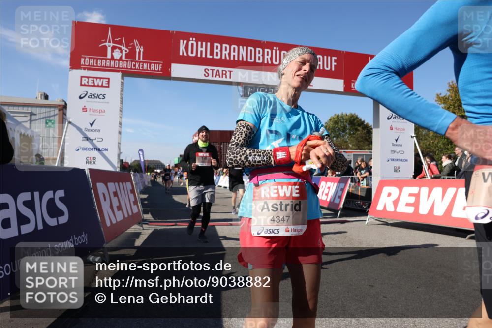 03.10.2025 - Köhlbrandbrückenlauf Lena Gebhardt http://msf.ph/oto/9038882 03.10.2025 13:16:24 Ziel 4144, 4146, 4314, 4317, 4347, 4408, 4414, 4563, 4586, 4696, 4928, 4952, 5032, 5498, 5570, 5806, 5815, 5836, 5983, 6353, 6761, 6771, 6812 meine-sportfotos.de