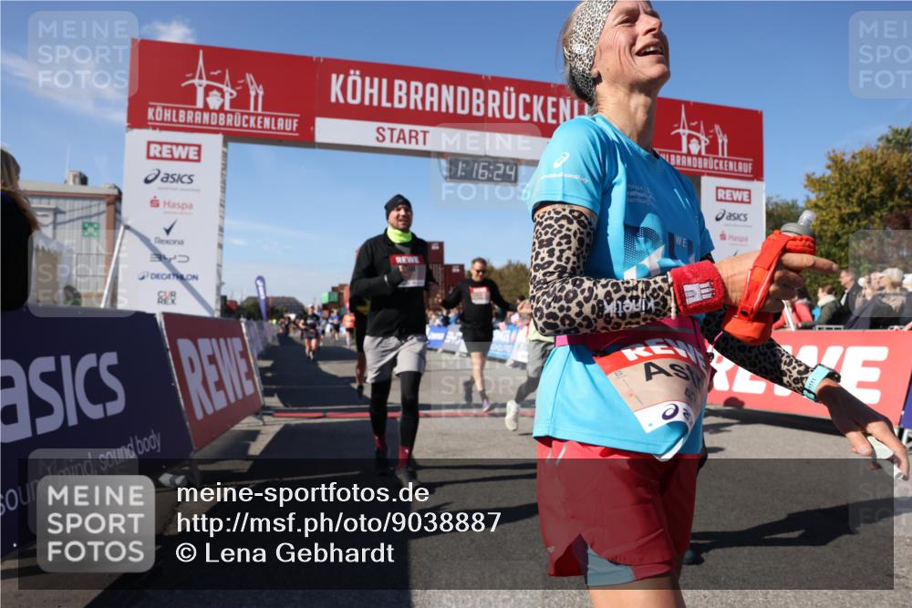 03.10.2025 - Köhlbrandbrückenlauf Lena Gebhardt http://msf.ph/oto/9038887 03.10.2025 13:16:24 Ziel 4144, 4146, 4314, 4317, 4347, 4408, 4414, 4563, 4586, 4696, 4928, 4952, 5032, 5498, 5570, 5806, 5815, 5836, 5983, 6353, 6761, 6771, 6812 meine-sportfotos.de