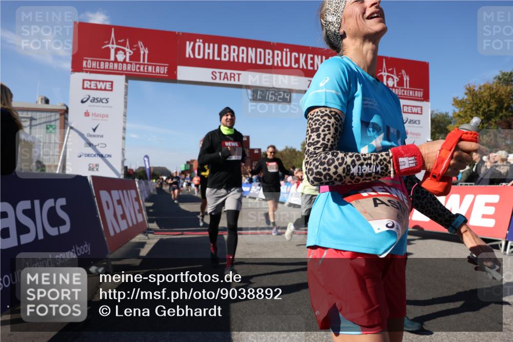 03.10.2025 - Köhlbrandbrückenlauf Lena Gebhardt http://msf.ph/oto/9038892 03.10.2025 13:16:24 Ziel 4144, 4146, 4314, 4317, 4347, 4408, 4414, 4563, 4586, 4696, 4928, 4952, 5032, 5498, 5570, 5806, 5815, 5836, 5983, 6353, 6761, 6771, 6812 meine-sportfotos.de