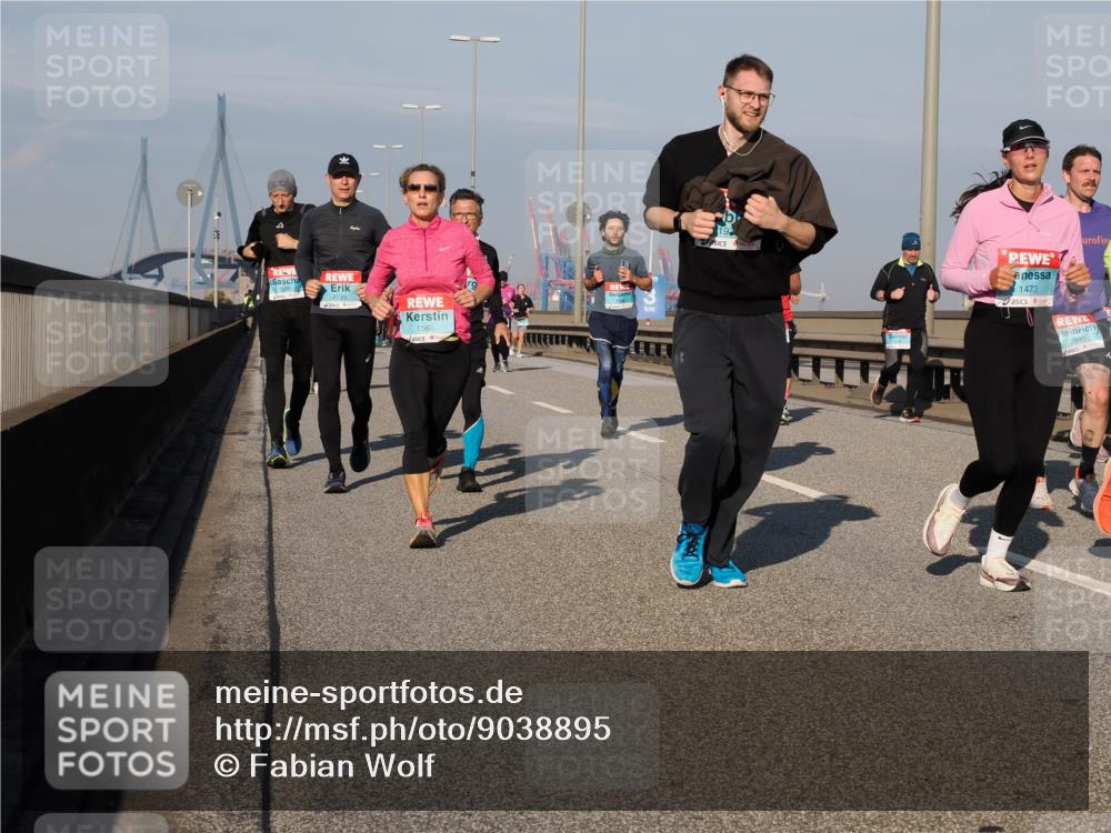 03.10.2025 - Köhlbrandbrückenlauf Fabian Wolf http://msf.ph/oto/9038895 03.10.2025 09:53:11 Position 3 1566, 1473, 2990 meine-sportfotos.de