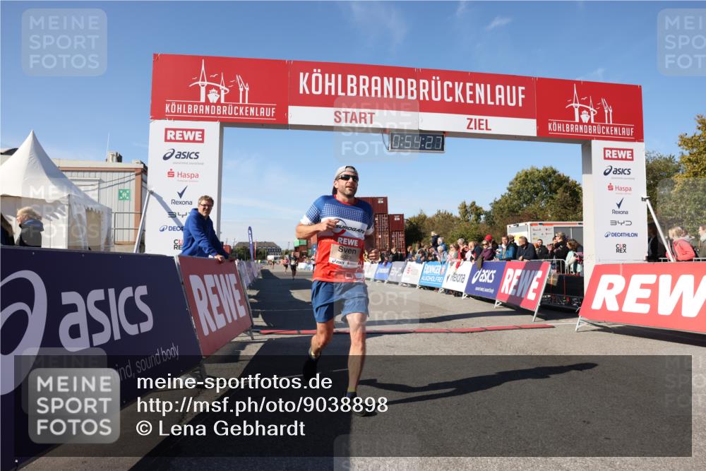 03.10.2025 - Köhlbrandbrückenlauf Lena Gebhardt http://msf.ph/oto/9038898 03.10.2025 12:54:28 Ziel 4023, 4060 meine-sportfotos.de