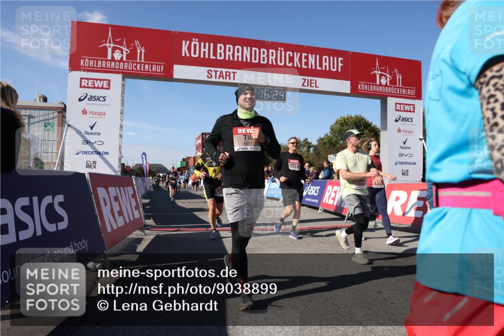 03.10.2025 - Köhlbrandbrückenlauf Lena Gebhardt http://msf.ph/oto/9038899 03.10.2025 13:16:25 Ziel 4144, 4146, 4314, 4317, 4347, 4408, 4414, 4563, 4586, 4928, 4952, 5032, 5498, 5570, 5806, 5815, 5836, 5983, 6353, 6761, 6771, 6812 meine-sportfotos.de