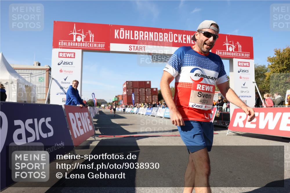 03.10.2025 - Köhlbrandbrückenlauf Lena Gebhardt http://msf.ph/oto/9038930 03.10.2025 12:54:29 Ziel 4023, 4060, 4106 meine-sportfotos.de