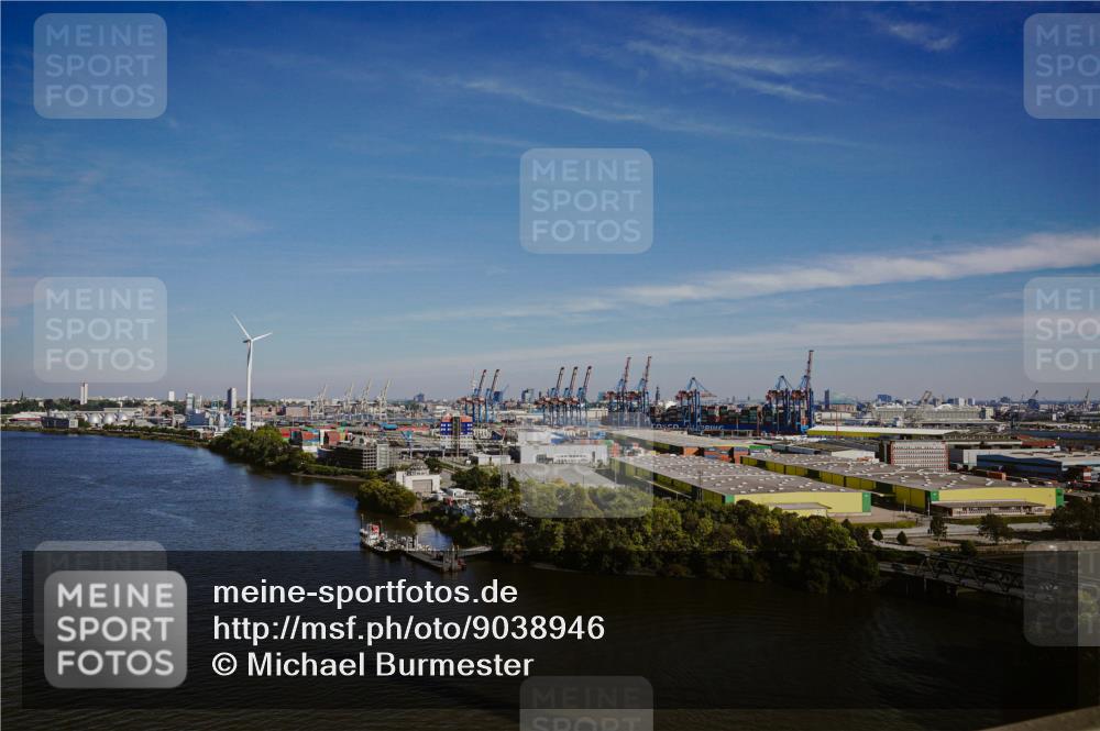 03.10.2025 - Köhlbrandbrückenlauf Michael Burmester http://msf.ph/oto/9038946 03.10.2025 12:01:25 Position 1  meine-sportfotos.de