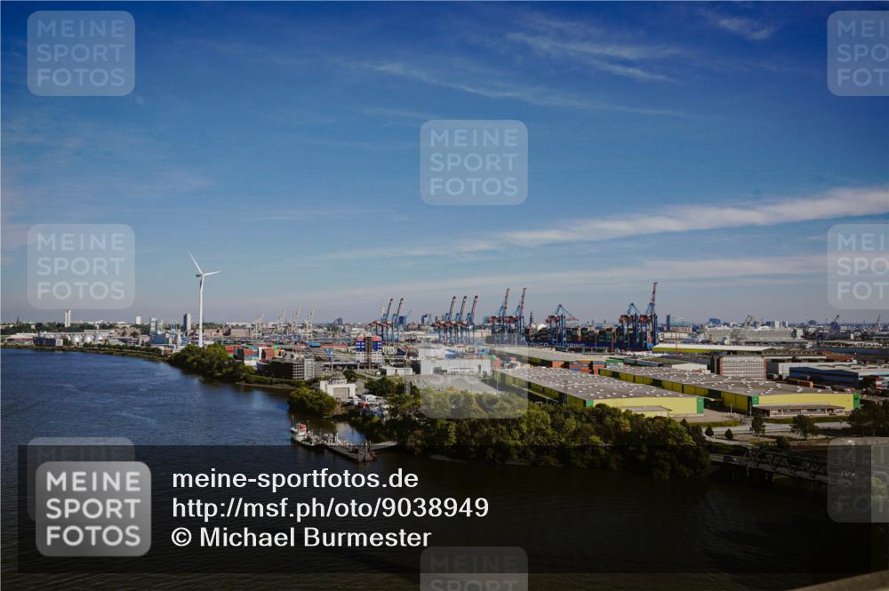 03.10.2025 - Köhlbrandbrückenlauf Michael Burmester http://msf.ph/oto/9038949 03.10.2025 12:01:25 Position 1  meine-sportfotos.de