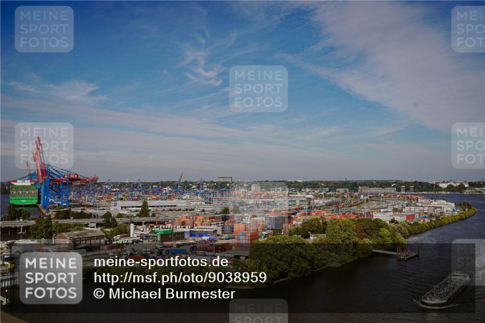 03.10.2025 - Köhlbrandbrückenlauf Michael Burmester http://msf.ph/oto/9038959 03.10.2025 12:01:40 Position 1  meine-sportfotos.de