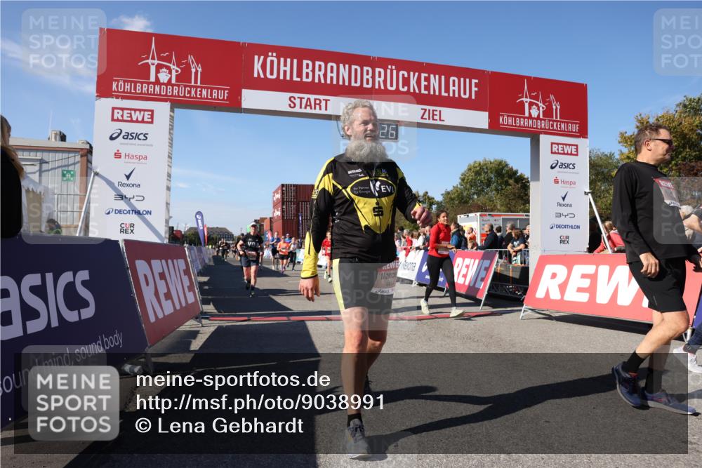 03.10.2025 - Köhlbrandbrückenlauf Lena Gebhardt http://msf.ph/oto/9038991 03.10.2025 13:16:26 Ziel 4144, 4146, 4314, 4317, 4347, 4408, 4414, 4563, 4586, 4928, 4952, 5032, 5498, 5570, 5694, 5815, 5836, 5983, 6353, 6377, 6761, 6771, 6812 meine-sportfotos.de