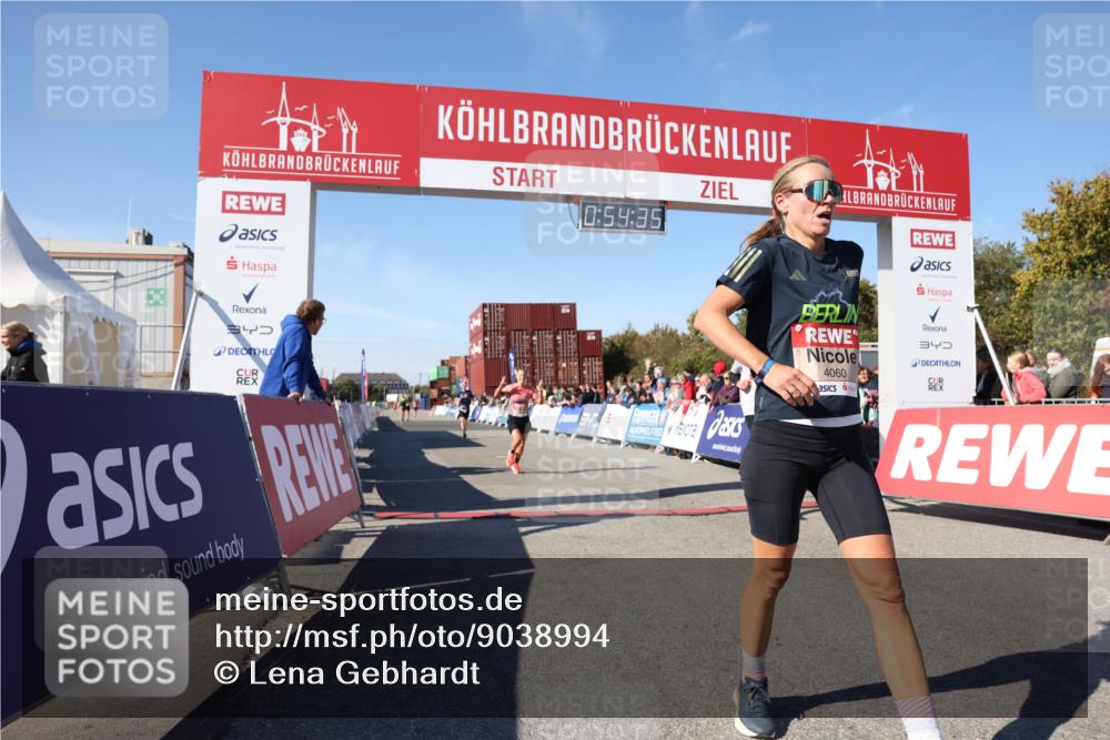 03.10.2025 - Köhlbrandbrückenlauf Lena Gebhardt http://msf.ph/oto/9038994 03.10.2025 12:54:36 Ziel 4023, 4060, 4106, 4209, 6683 meine-sportfotos.de