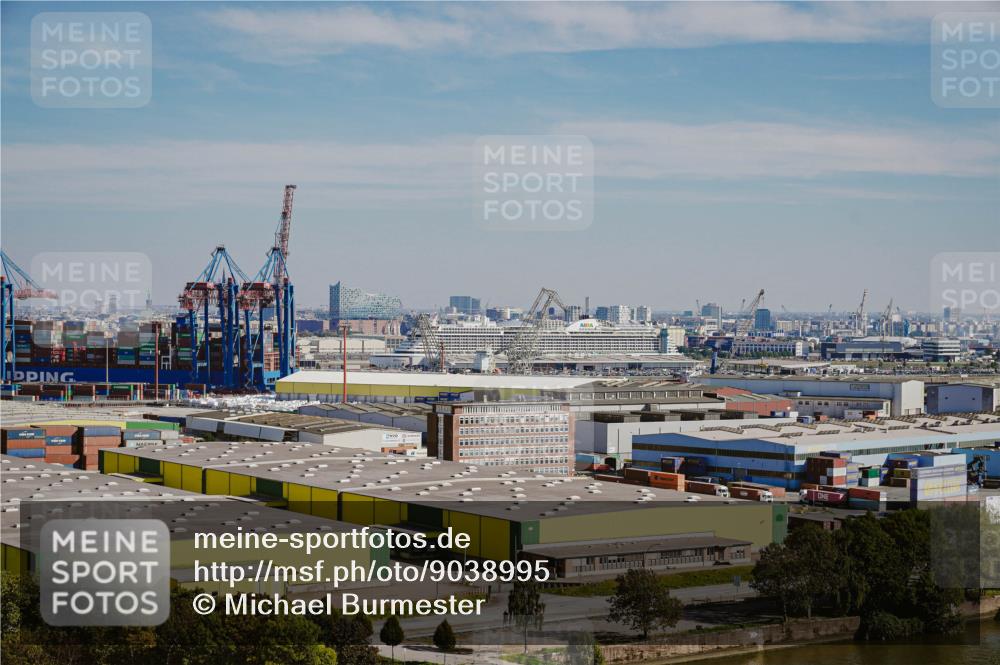 03.10.2025 - Köhlbrandbrückenlauf Michael Burmester http://msf.ph/oto/9038995 03.10.2025 12:13:01 Position 1  meine-sportfotos.de
