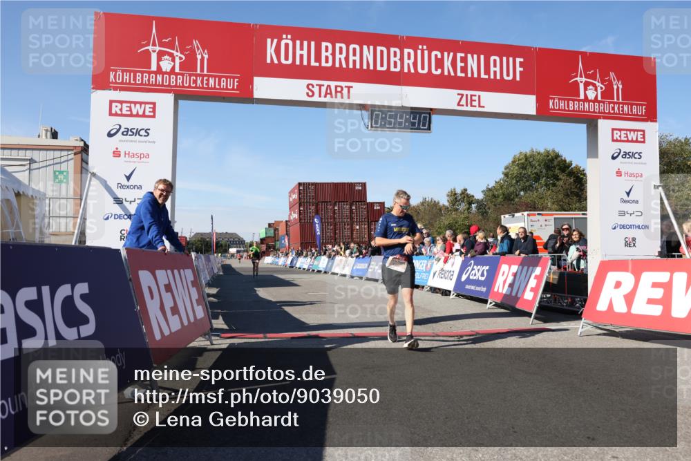 03.10.2025 - Köhlbrandbrückenlauf Lena Gebhardt http://msf.ph/oto/9039050 03.10.2025 12:54:40 Ziel 4060, 4079, 4106, 4209, 6621, 6683 meine-sportfotos.de