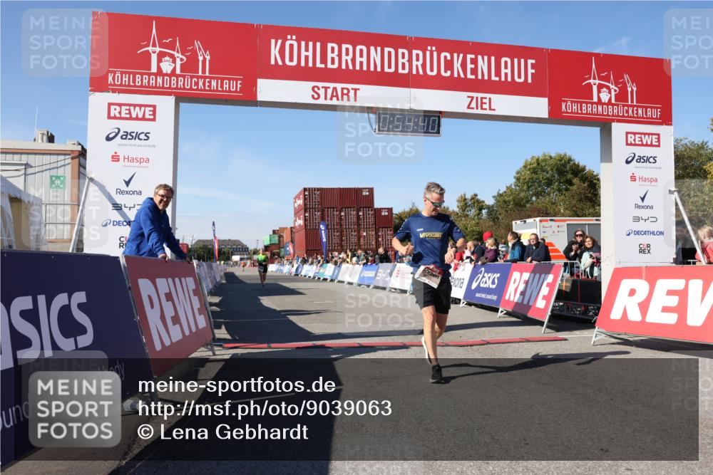 03.10.2025 - Köhlbrandbrückenlauf Lena Gebhardt http://msf.ph/oto/9039063 03.10.2025 12:54:41 Ziel 4060, 4079, 4106, 4209, 6621, 6683 meine-sportfotos.de